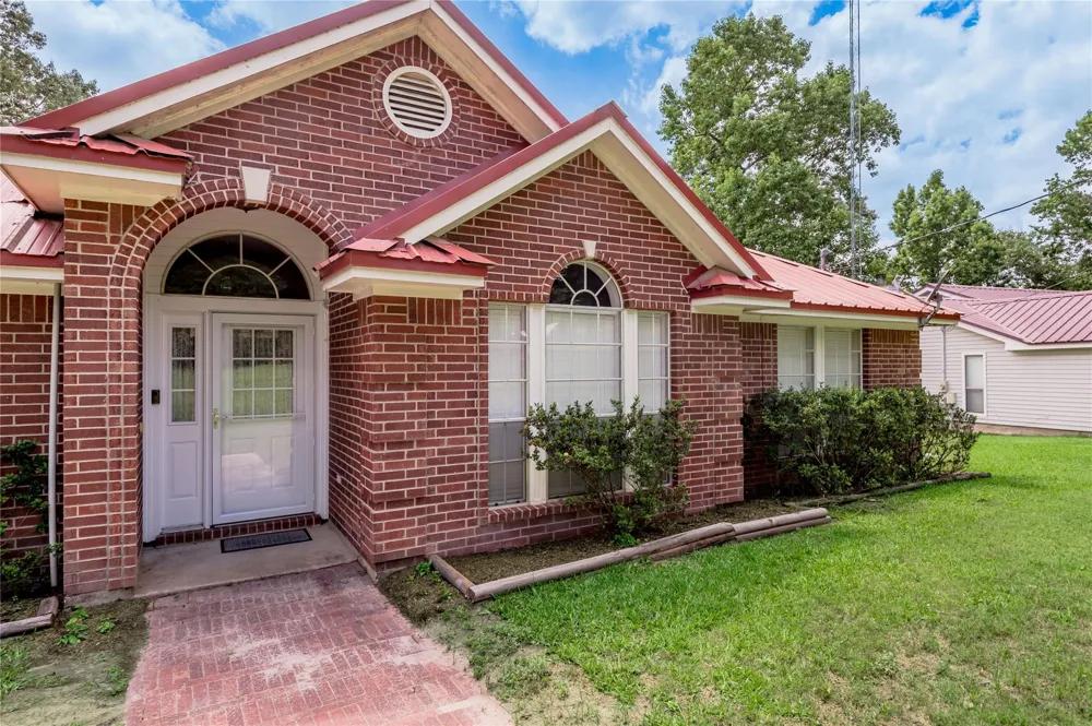 324 Red Oak Lane Trinity, TX 75862