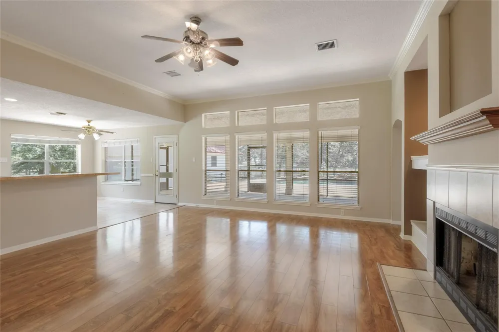 324 Red Oak Lane Trinity, TX 75862