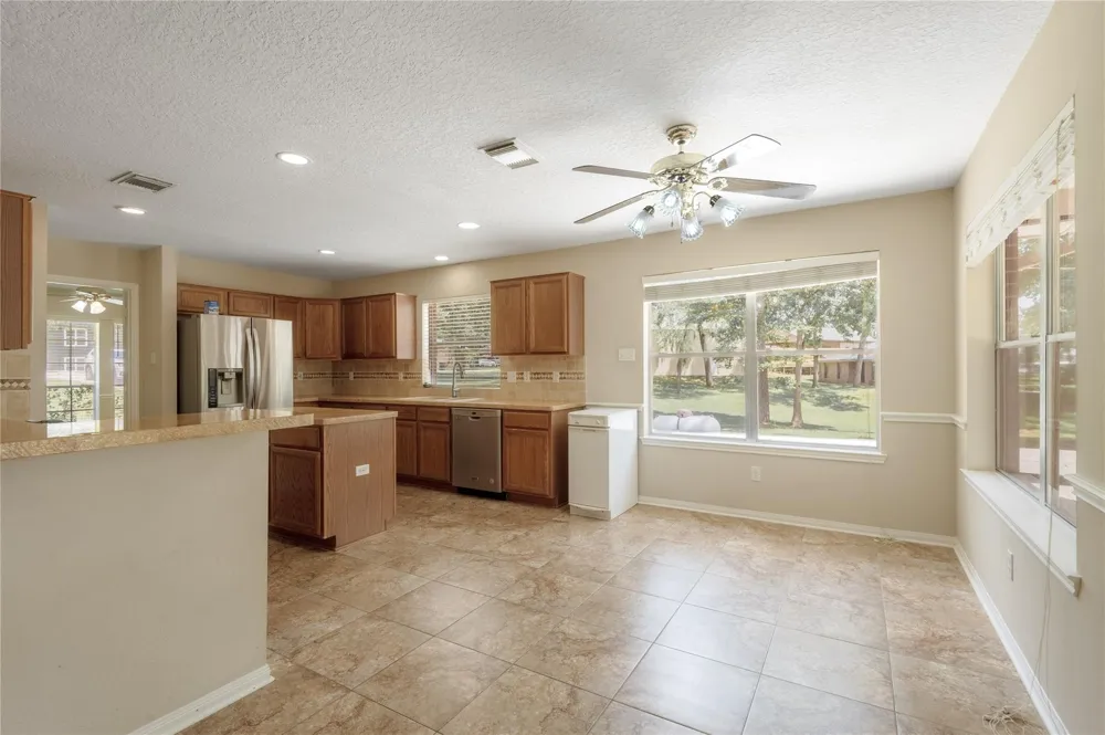 324 Red Oak Lane Trinity, TX 75862