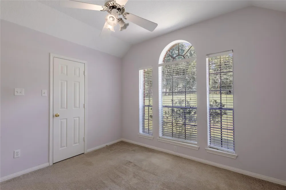 324 Red Oak Lane Trinity, TX 75862
