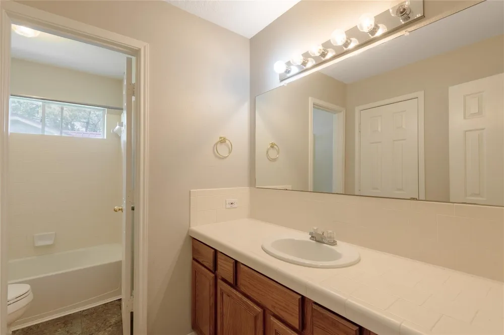 324 Red Oak Lane Trinity, TX 75862