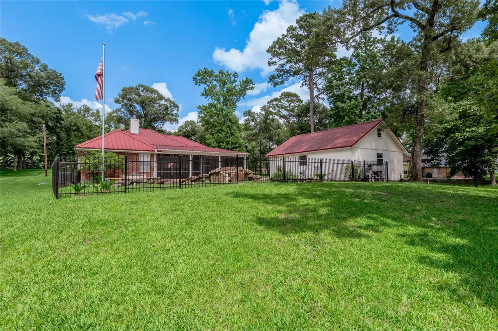 324 Red Oak Lane Trinity, TX 75862