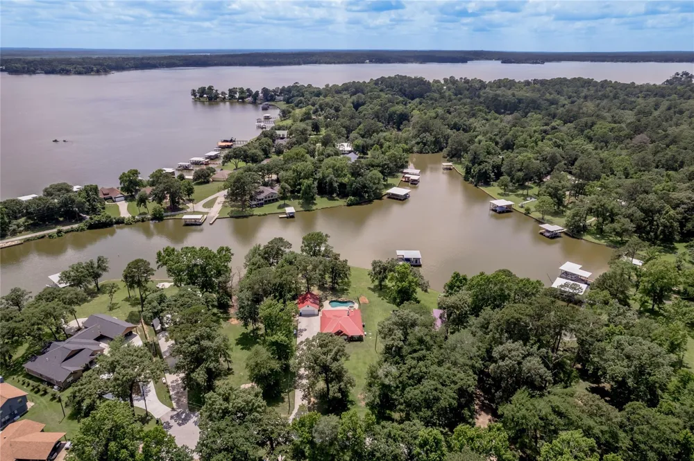 324 Red Oak Lane Trinity, TX 75862