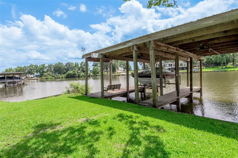 324 Red Oak Lane Trinity, TX 75862