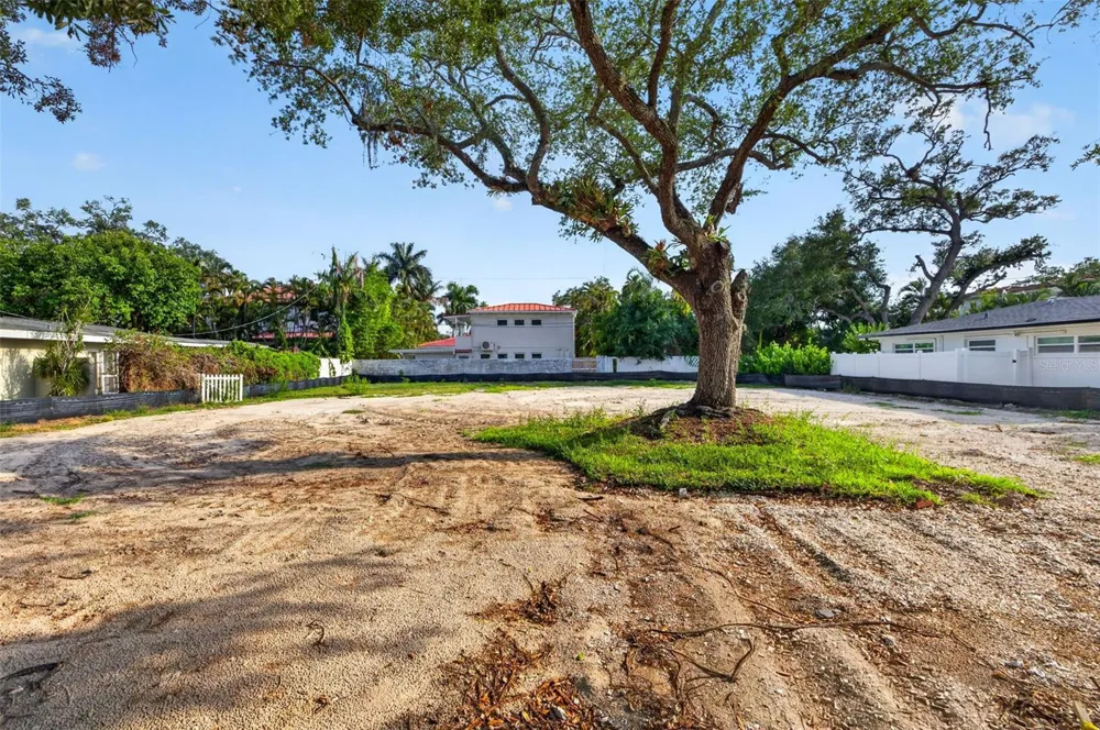 289 RAFAEL BOULEVARD NE St Petersburg, FL 33704