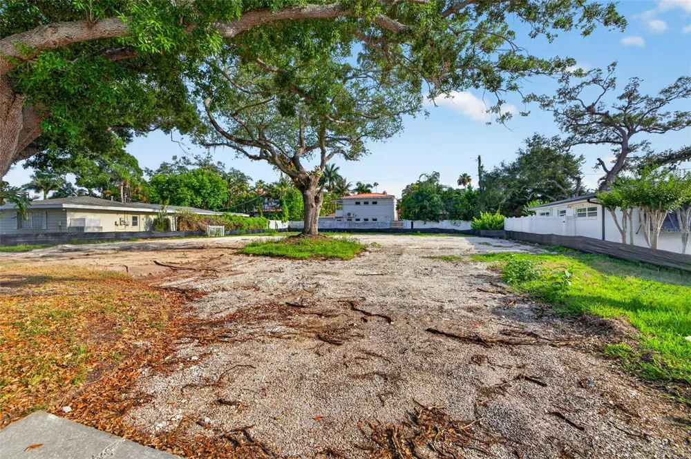 289 RAFAEL BOULEVARD NE St Petersburg, FL 33704