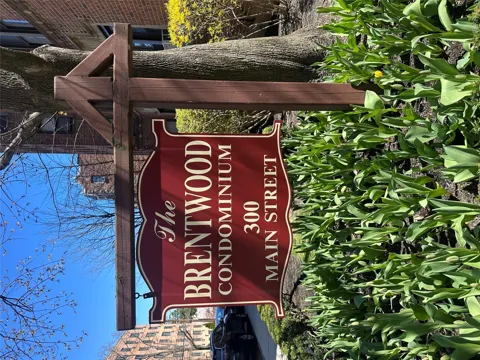 300 Main Street #6K