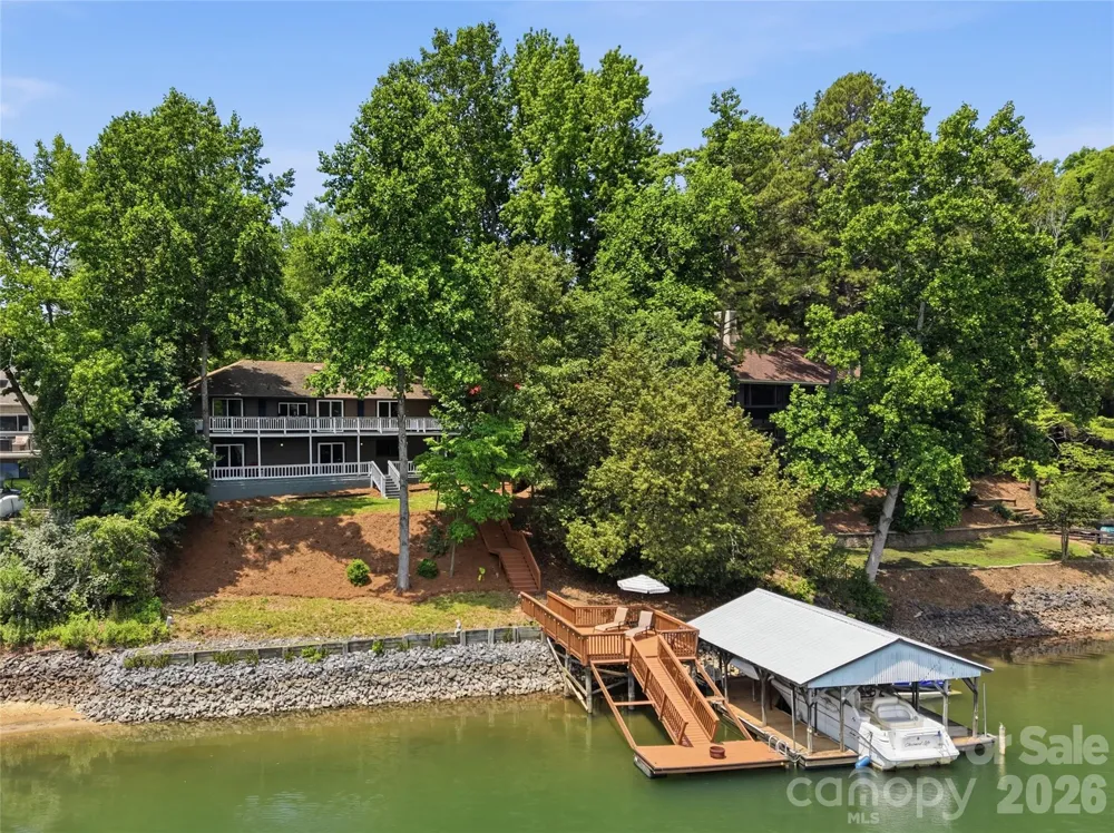 1113 Palmyra Drive Tega Cay, SC 29708