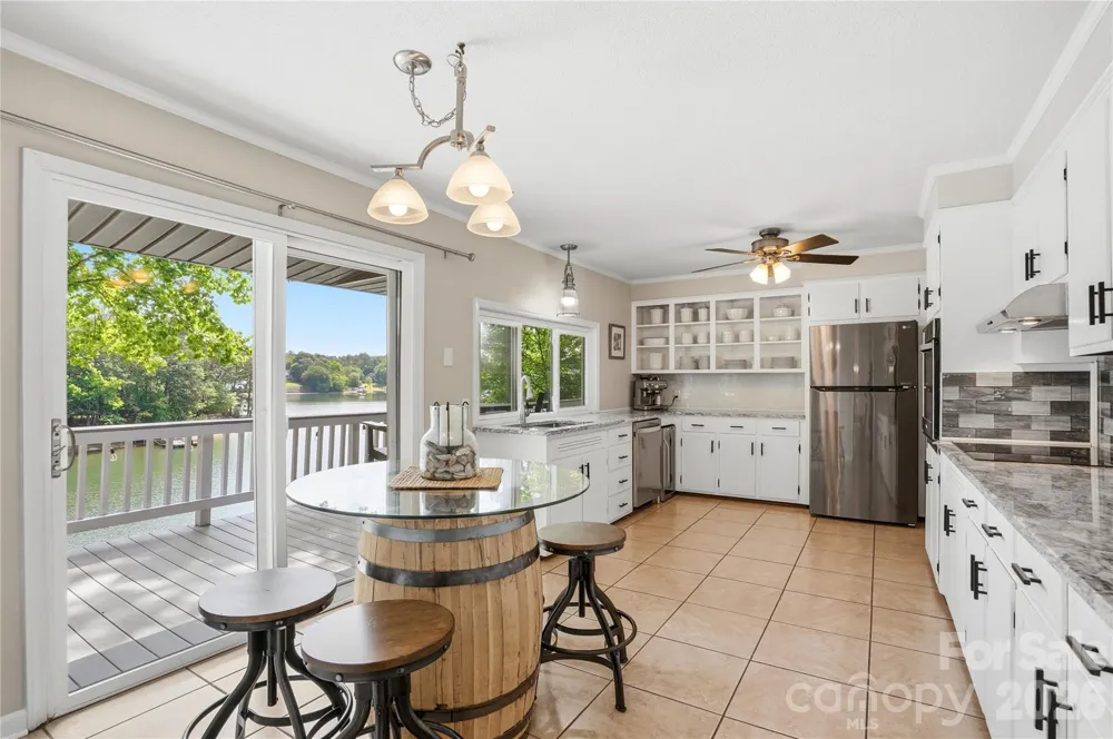 1113 Palmyra Drive Tega Cay, SC 29708