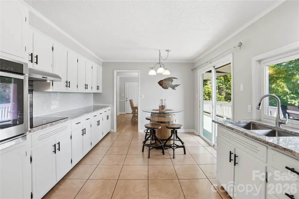 1113 Palmyra Drive Tega Cay, SC 29708