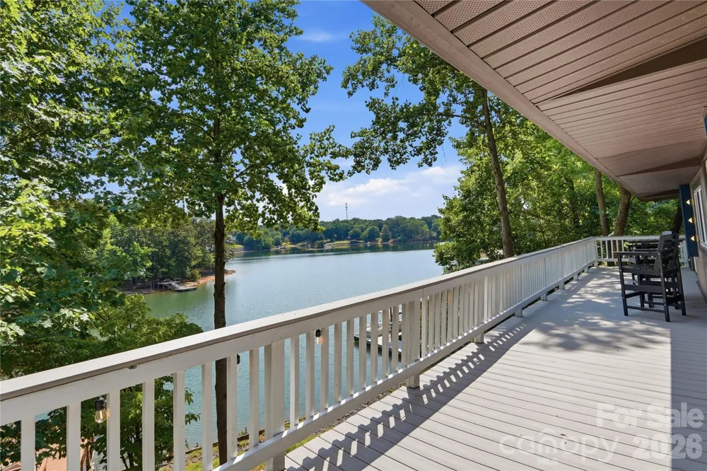 1113 Palmyra Drive Tega Cay, SC 29708