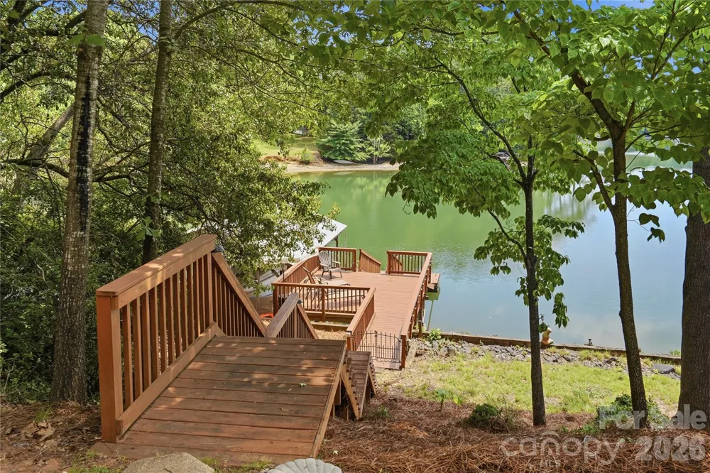 1113 Palmyra Drive Tega Cay, SC 29708