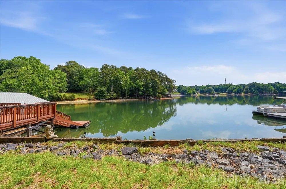 1113 Palmyra Drive Tega Cay, SC 29708