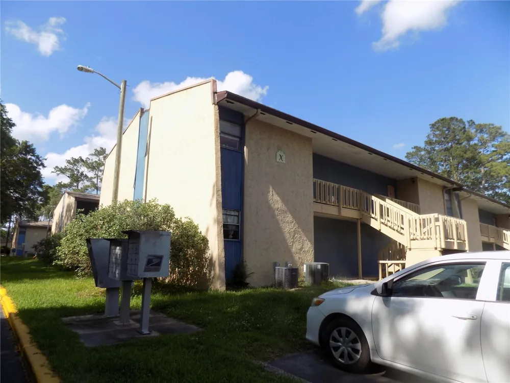 2811 SW ARCHER ROAD #x 201 Gainesville, FL 32608