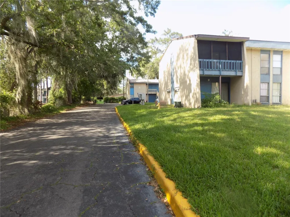 2811 SW ARCHER ROAD #x 201 Gainesville, FL 32608