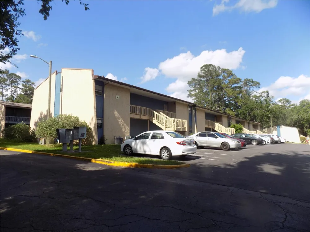 2811 SW ARCHER ROAD #x 201 Gainesville, FL 32608