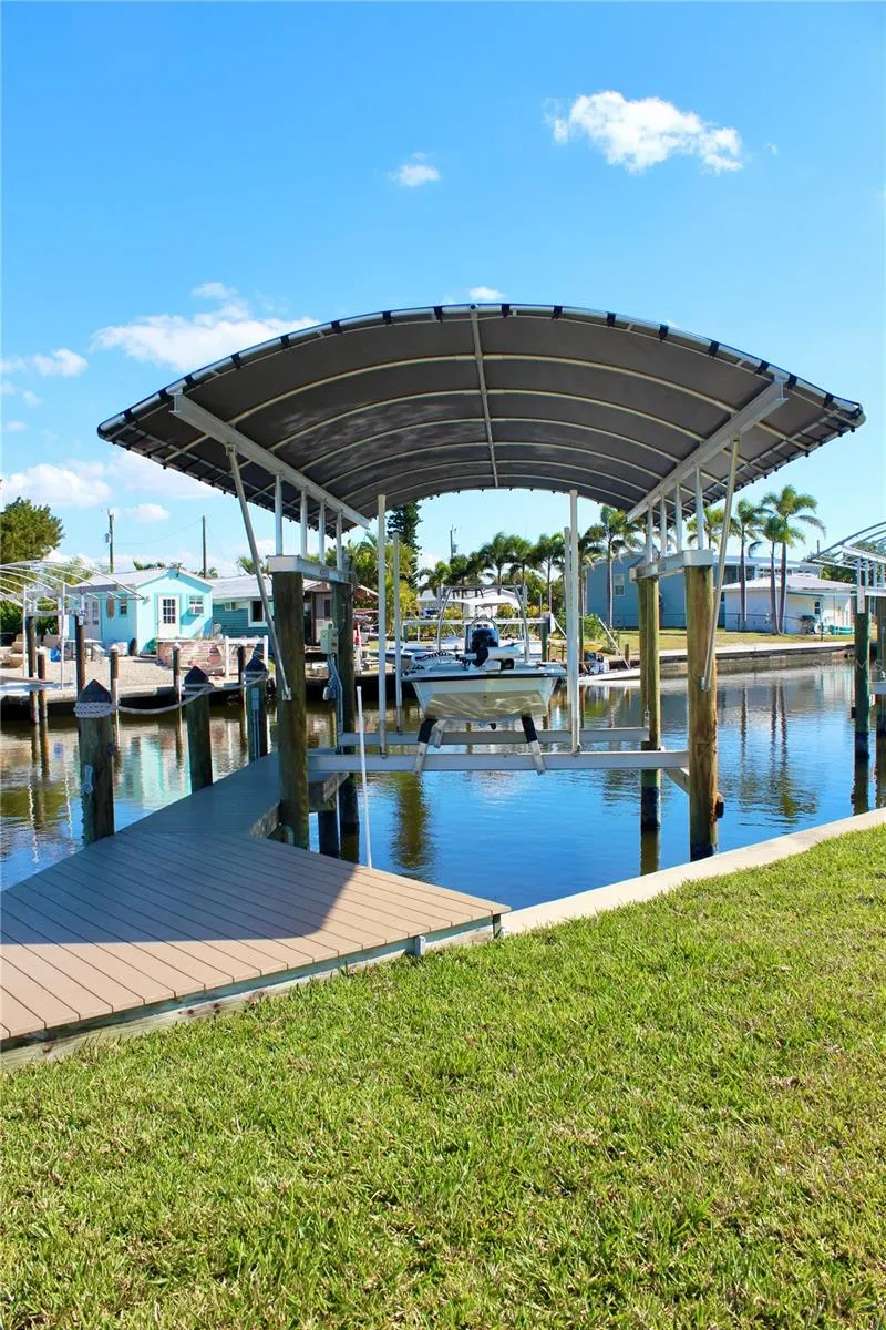 2744 SANDERLING COURT St James City, FL 33956
