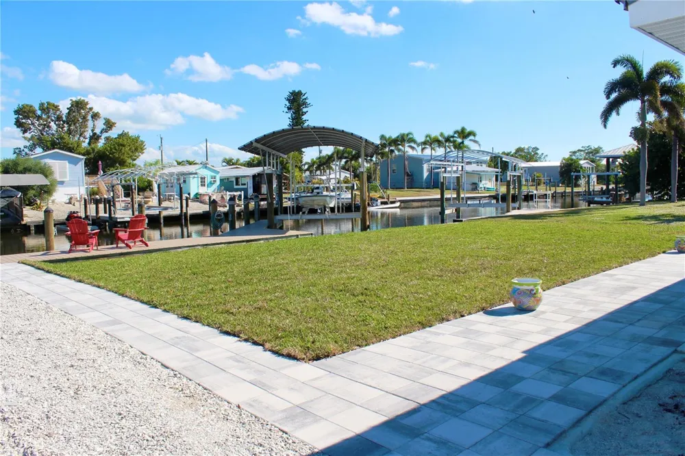 2744 SANDERLING COURT St James City, FL 33956