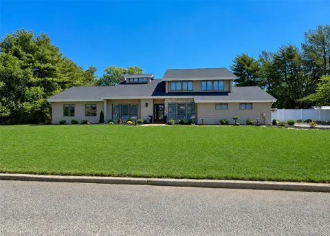 25 Vineyard Way