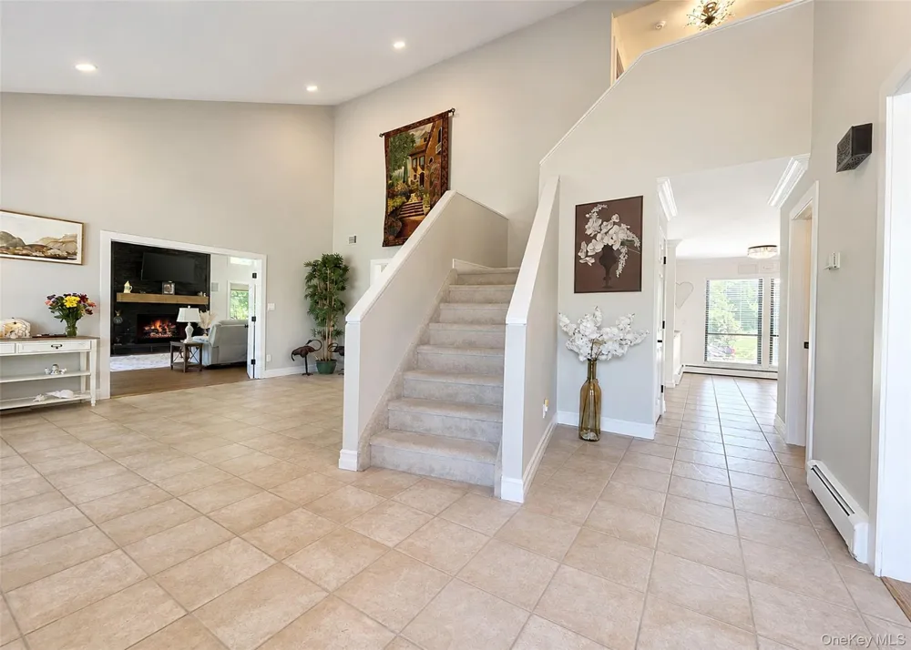 25 Vineyard Way Mount Sinai, NY 11766