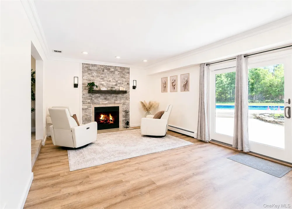 25 Vineyard Way Mount Sinai, NY 11766