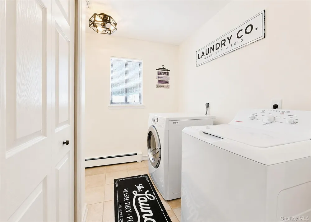 25 Vineyard Way Mount Sinai, NY 11766