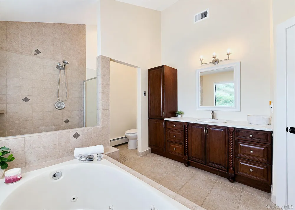 25 Vineyard Way Mount Sinai, NY 11766