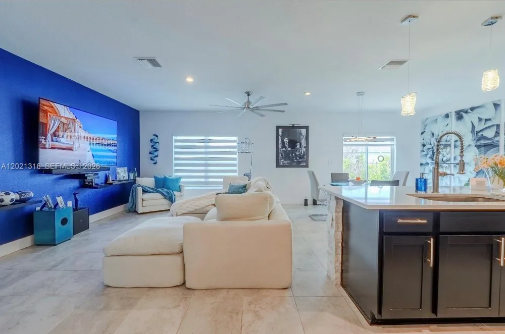 215 Raspberry Rd Fort Pierce, FL 34981