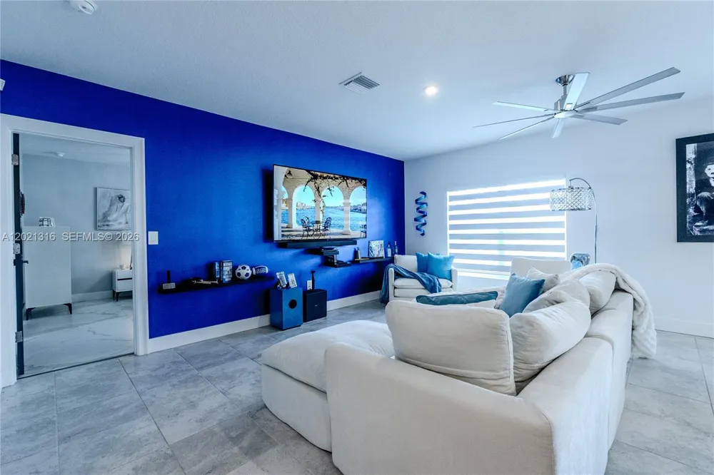 215 Raspberry Rd Fort Pierce, FL 34981