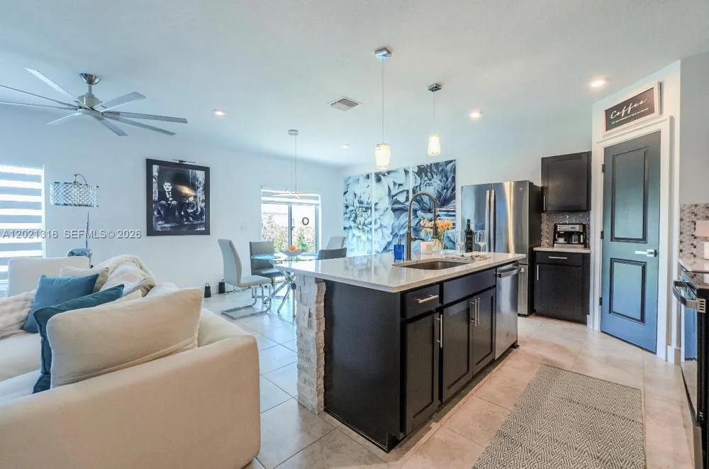 215 Raspberry Rd Fort Pierce, FL 34981