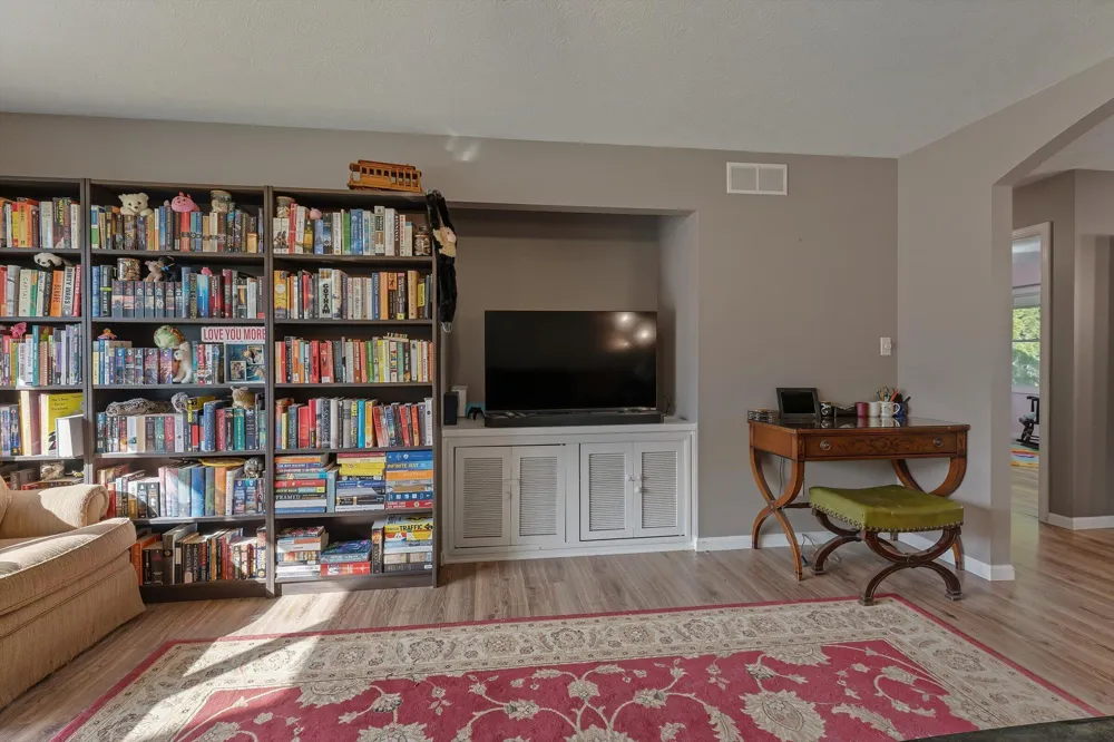 22401 Happy Drive Cassopolis, MI 49031