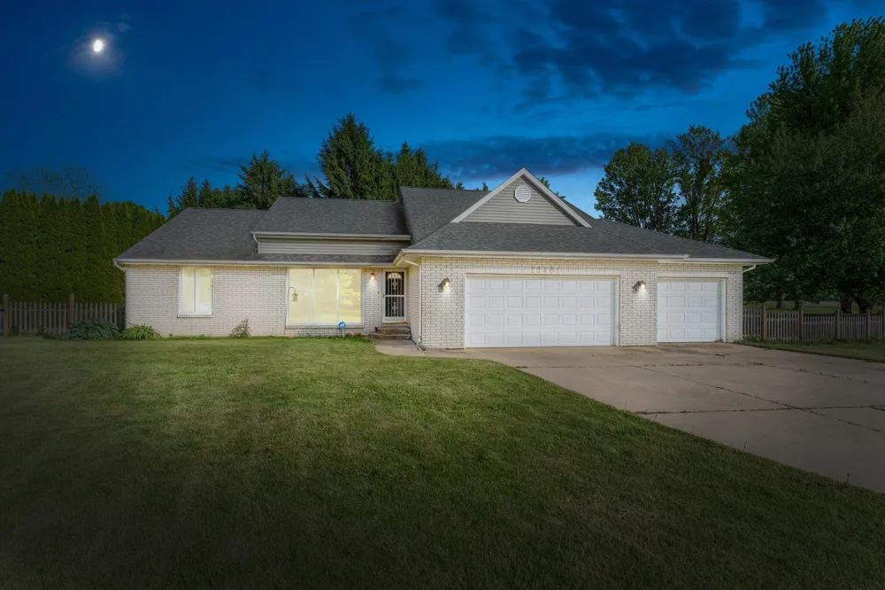 22401 Happy Drive Cassopolis, MI 49031