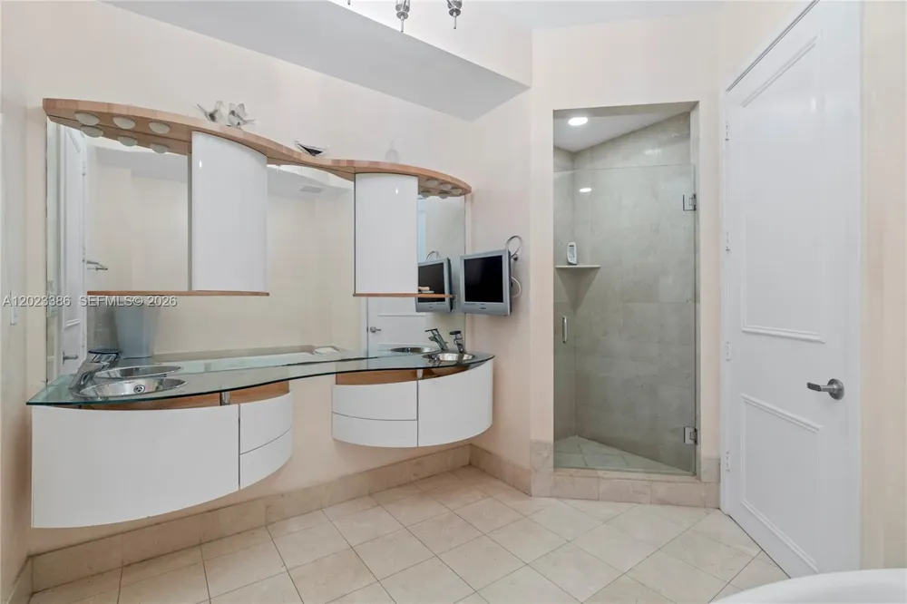 18101 Collins Ave #1502 Sunny Isles Beach, FL 33160