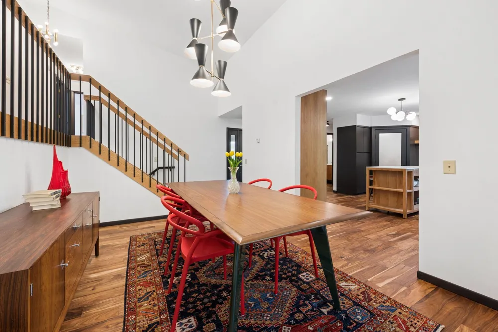 1940 Hunter Lane Mendota Heights, MN 55118
