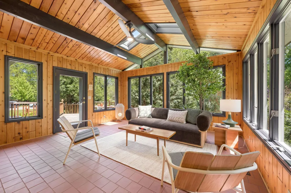 1940 Hunter Lane Mendota Heights, MN 55118