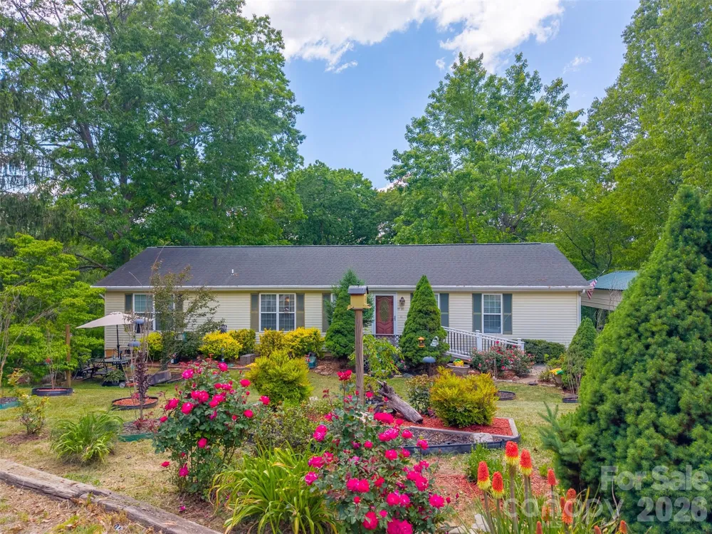 90, 106 & 132 Hennessee Street Clyde, NC 28721