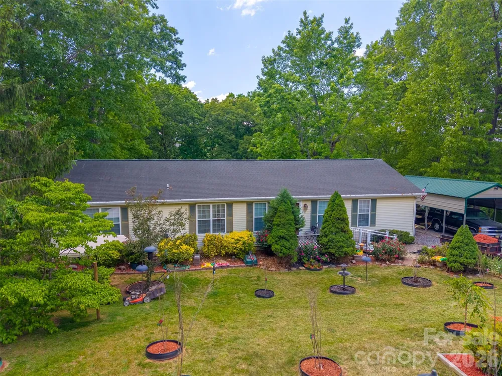 90, 106 & 132 Hennessee Street Clyde, NC 28721