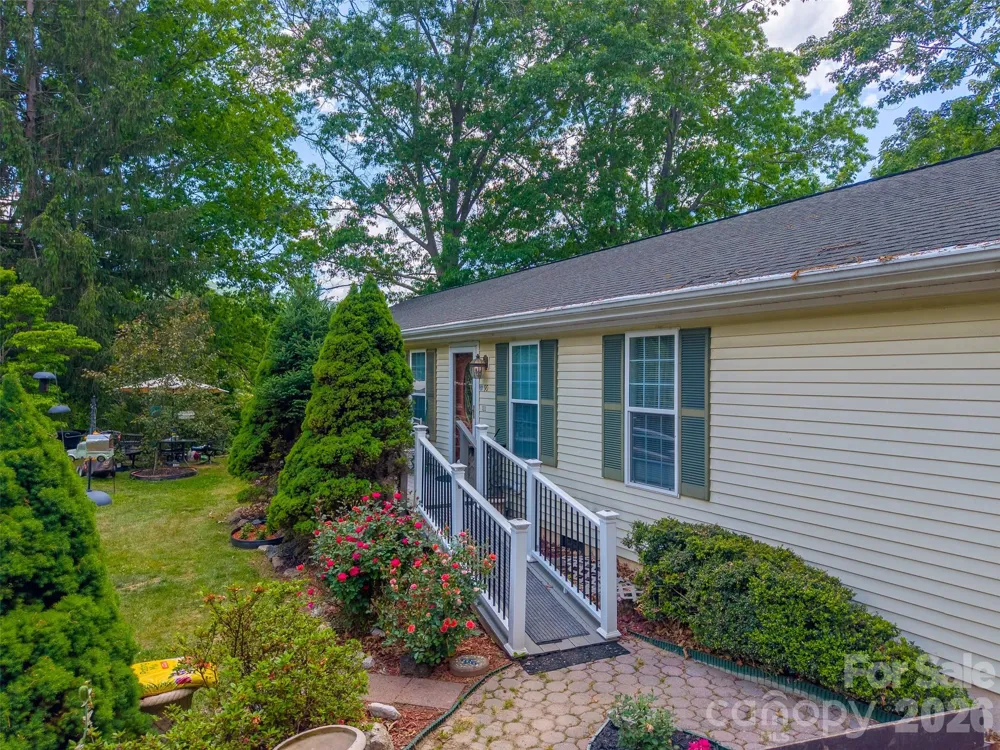 90, 106 & 132 Hennessee Street Clyde, NC 28721