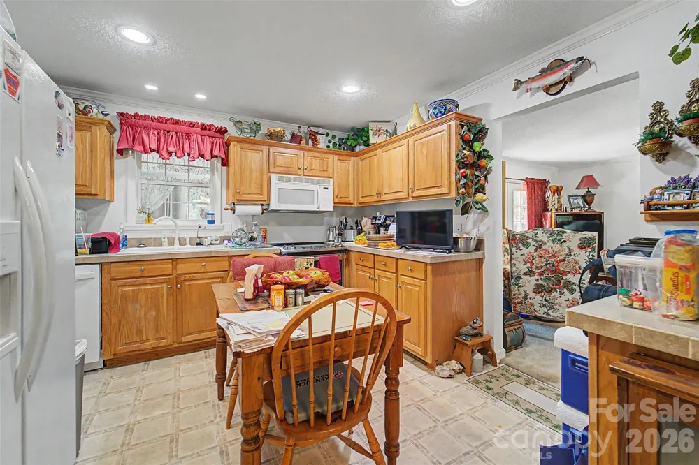 90, 106 & 132 Hennessee Street Clyde, NC 28721