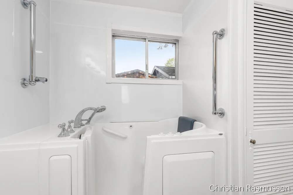 1025 Adams Street NW Douglass Township, MI 48888
