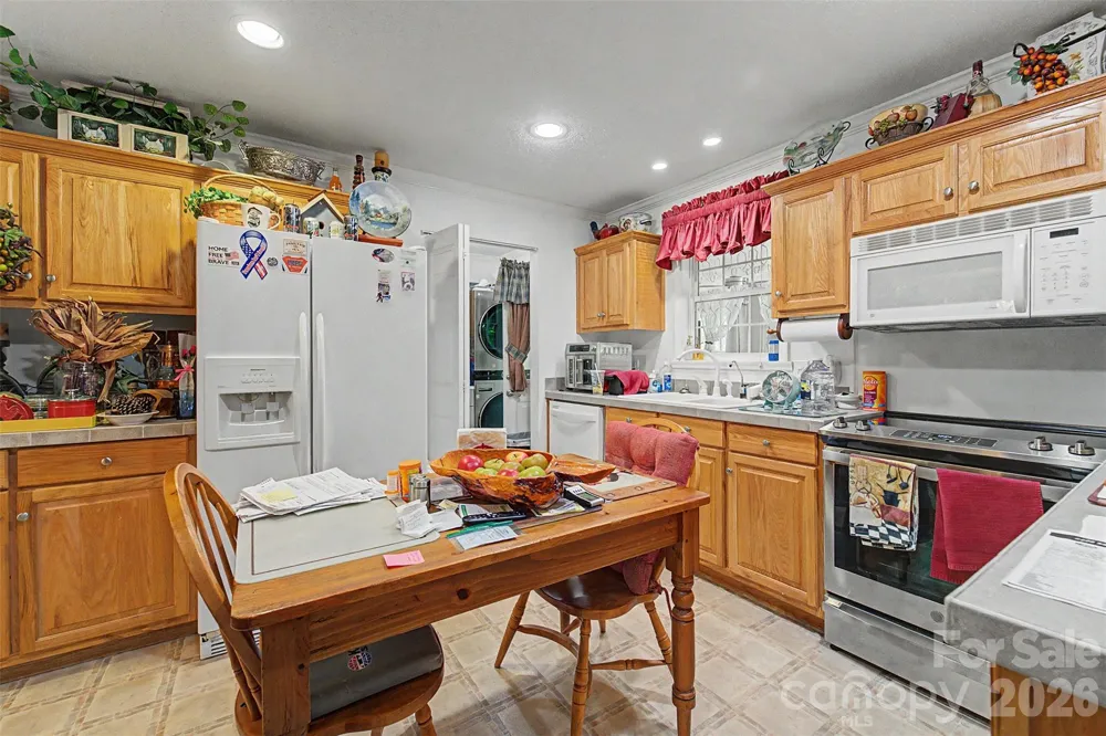 90, 106 & 132 Hennessee Street Clyde, NC 28721