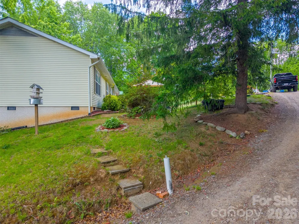 90, 106 & 132 Hennessee Street Clyde, NC 28721