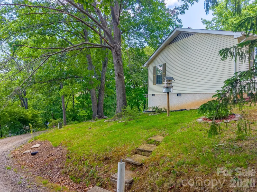 90, 106 & 132 Hennessee Street Clyde, NC 28721