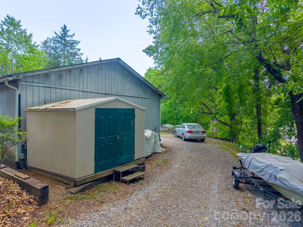 90, 106 & 132 Hennessee Street Clyde, NC 28721