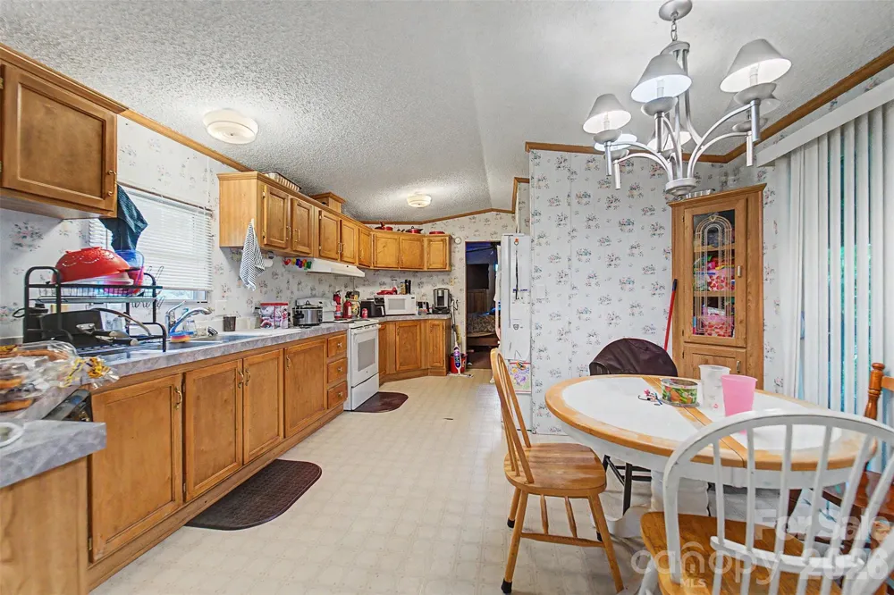 90, 106 & 132 Hennessee Street Clyde, NC 28721