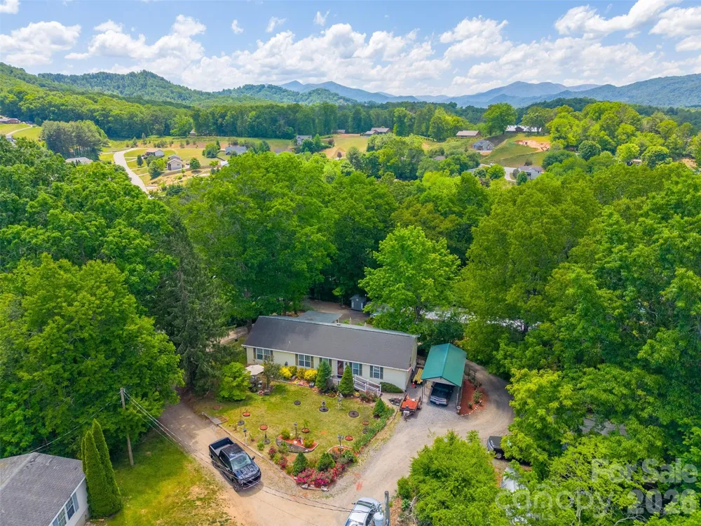 90, 106 & 132 Hennessee Street Clyde, NC 28721