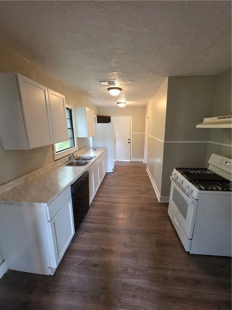 206 Gibbs Street Navasota, TX 77868