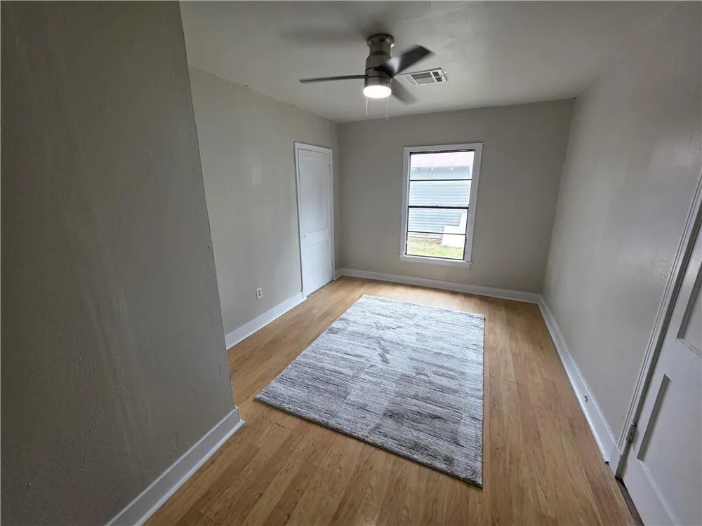 206 Gibbs Street Navasota, TX 77868