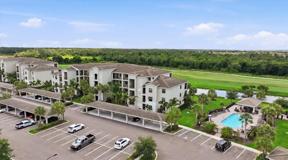 17810 GAWTHROP DRIVE #203 Lakewood Ranch, FL 34211