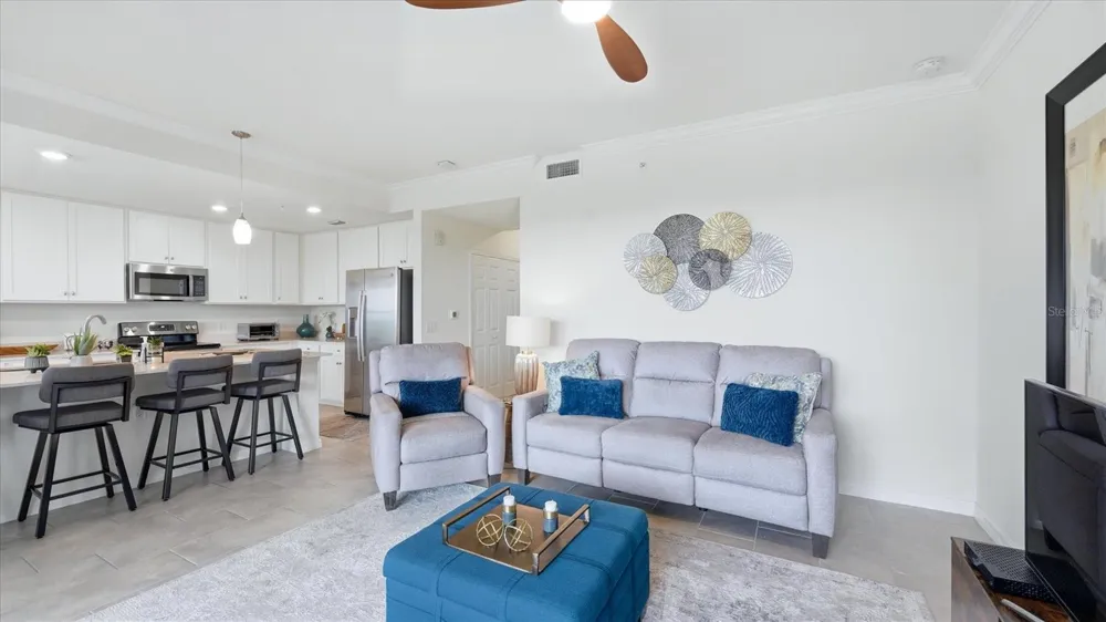 17810 GAWTHROP DRIVE #203 Lakewood Ranch, FL 34211